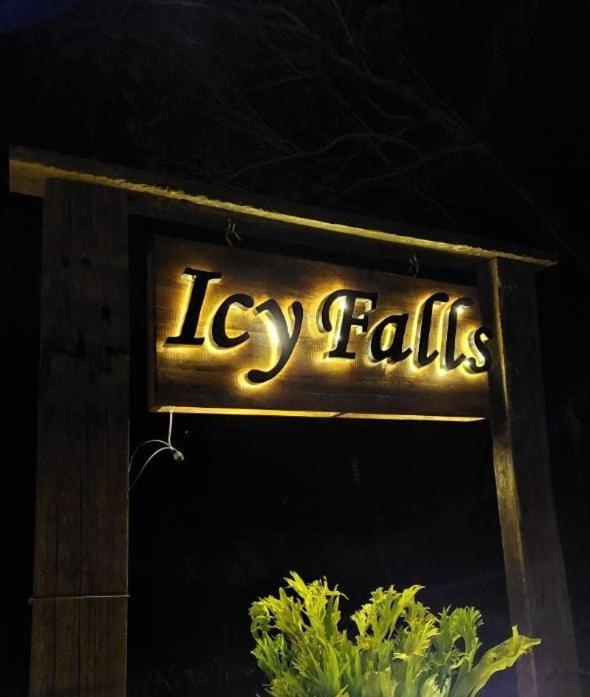 Icy Falls - 오히야 외부 사진